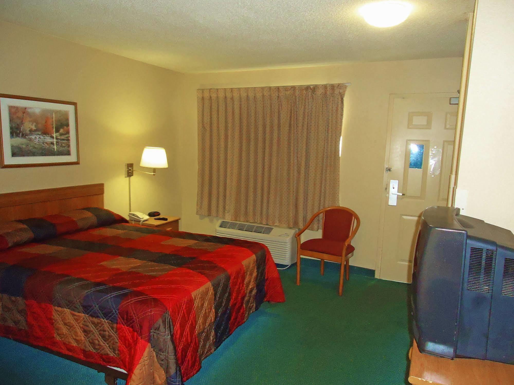Hometowne Studios By Red Roof Winston-Salem - University Pkwy Eksteriør bilde